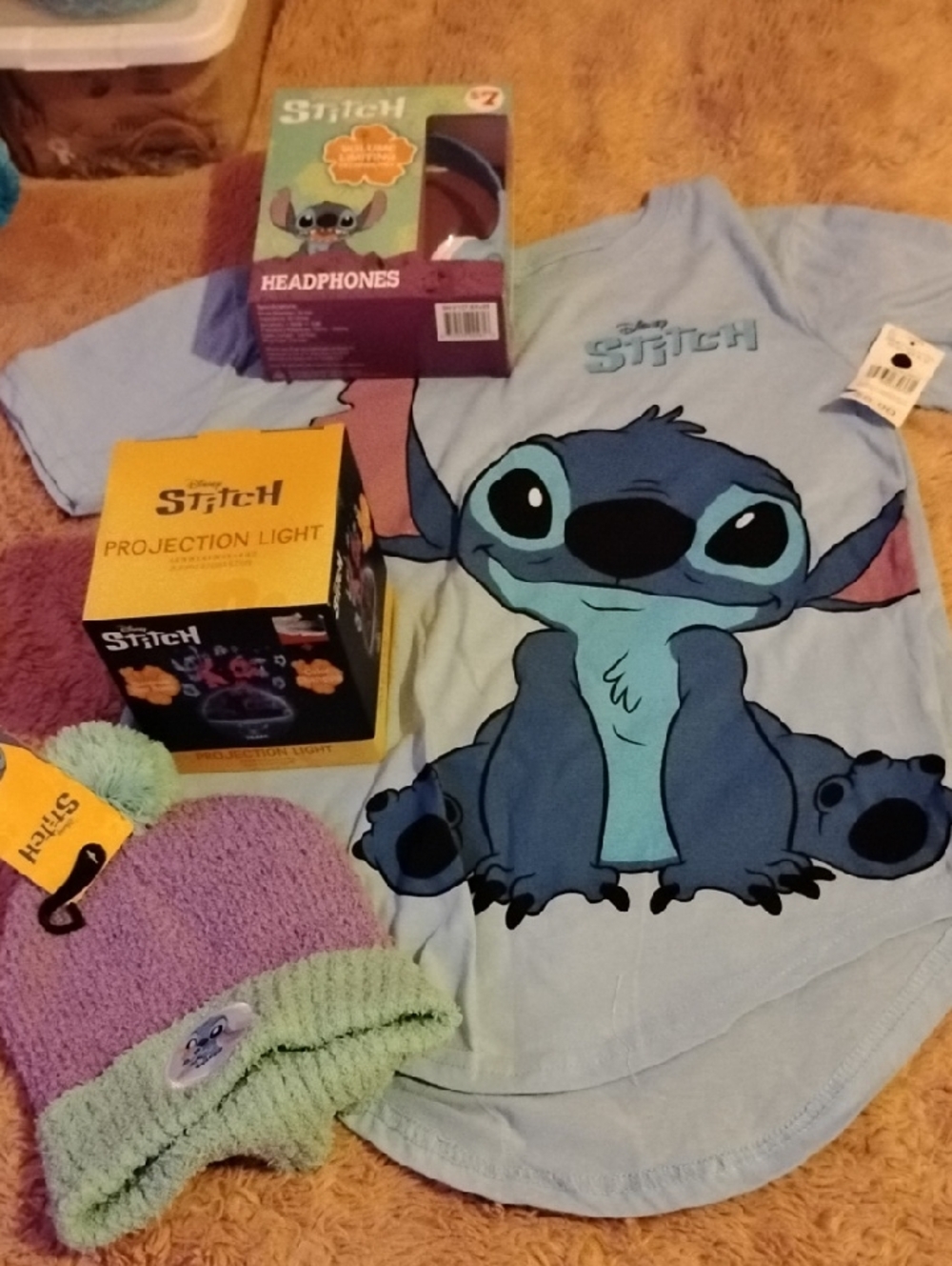 Disney Stitch Projection Light - Headphones, T-shirt and Beanie